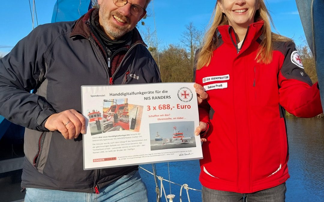 Spendenübergabe an die DGzRS direkt aus dem Heimathafen …