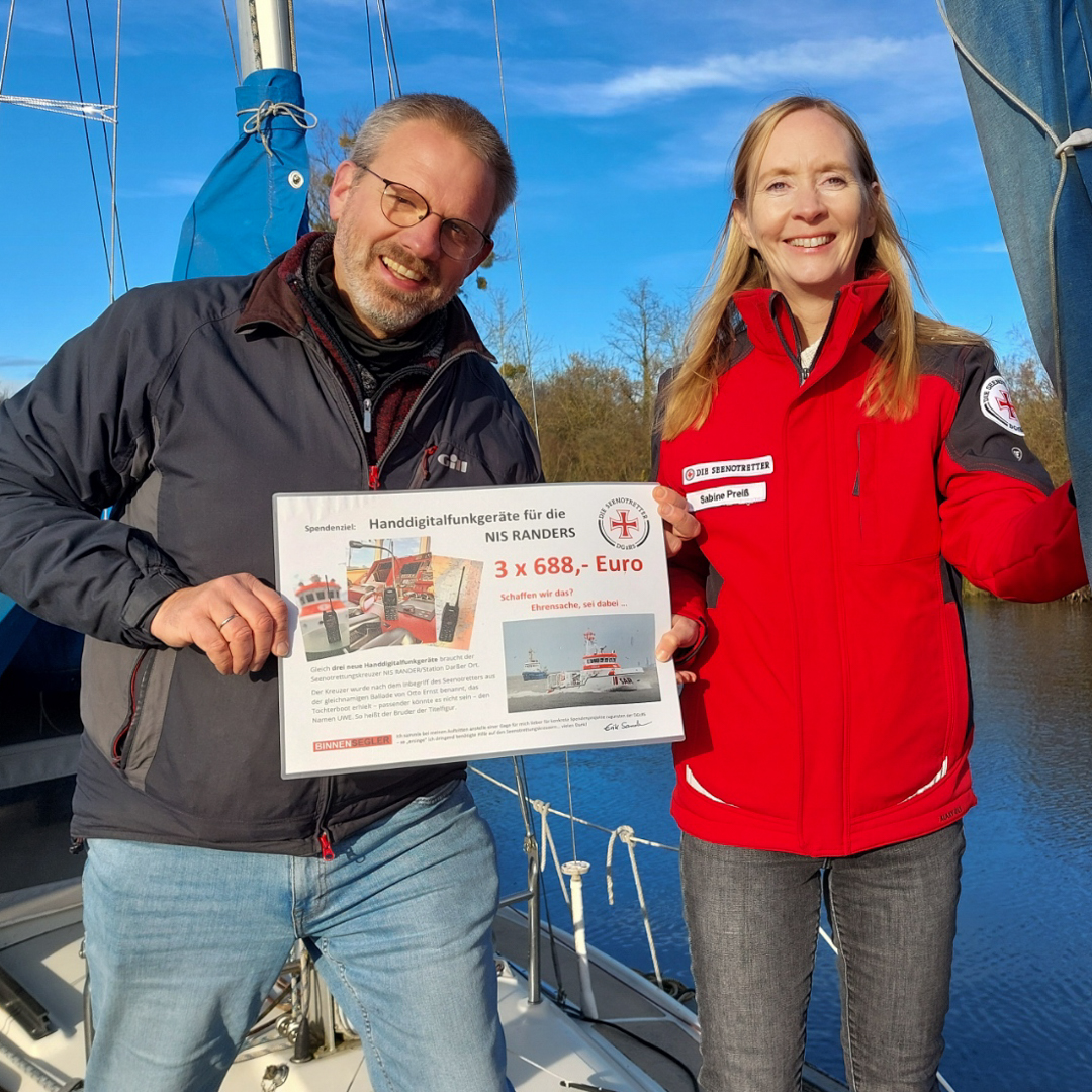 Spendenübergabe an die DGzRS direkt aus dem Heimathafen …